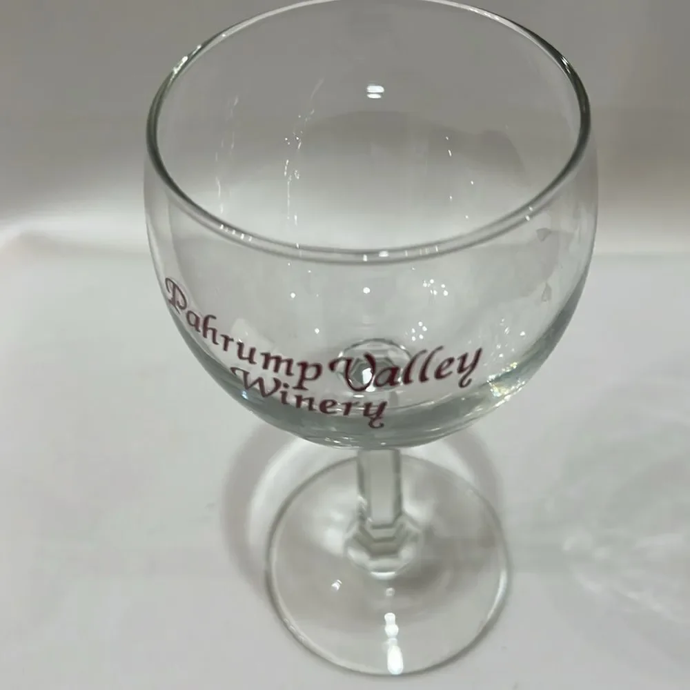Pahrump Valley Winery Clear Wine Bar Glass 8 Oz 6 1/4 In Tall 2 3/4 In Round